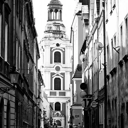 Old Town Slusarska Poznan